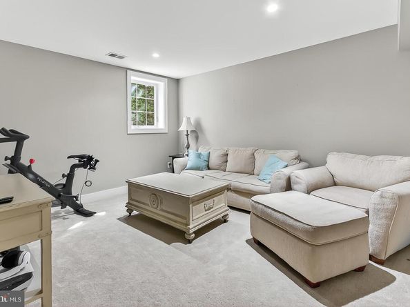 6452 Overbrook Street, Falls Church VA 22043