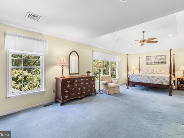 1090 Bancroft, Yardley PA 19067