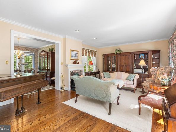 1090 Bancroft, Yardley PA 19067
