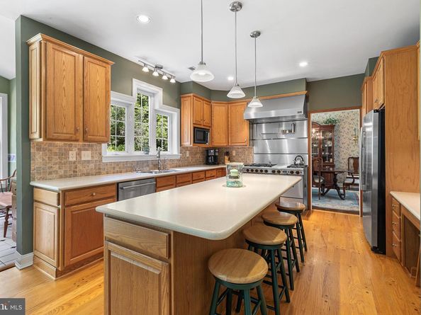 1090 Bancroft, Yardley PA 19067