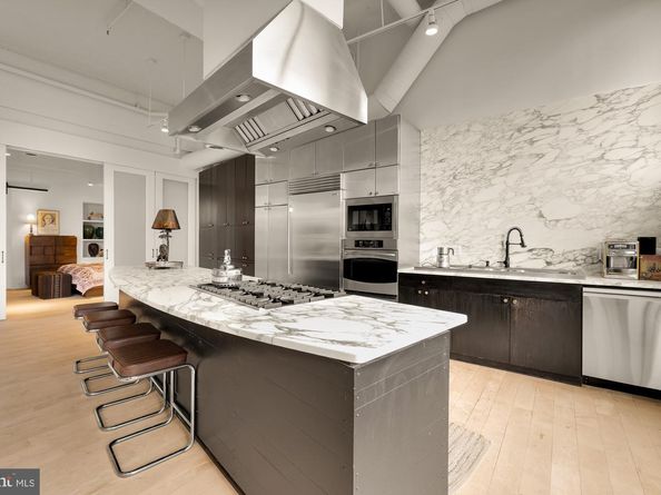 2424 18TH Street NW R1, Washington DC 20009