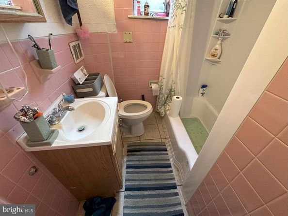 2438 S Philip Street, Philadelphia PA 19148