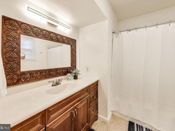 3750 39TH Street NW B146, Washington DC 20016
