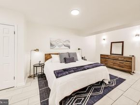 3750 39TH Street NW B146, Washington DC 20016