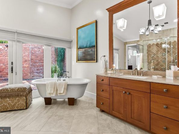 1753 Army Navy Drive, Arlington VA 22202