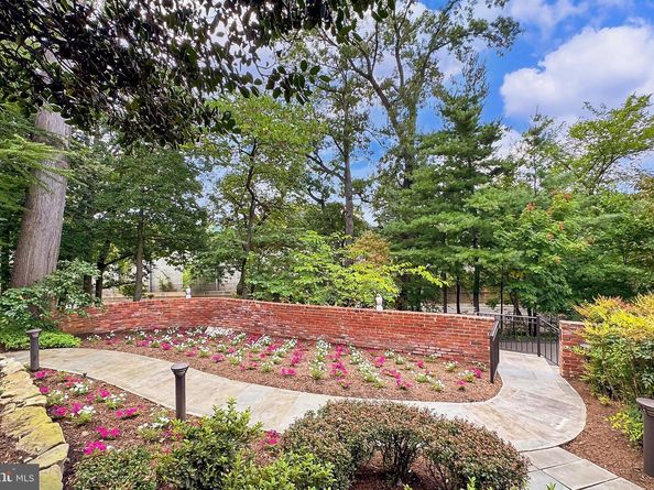 1753 Army Navy Drive, Arlington VA 22202