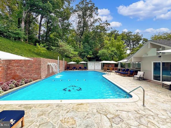1753 Army Navy Drive, Arlington VA 22202