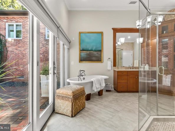 1753 Army Navy Drive, Arlington VA 22202