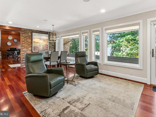 1753 Army Navy Drive, Arlington VA 22202