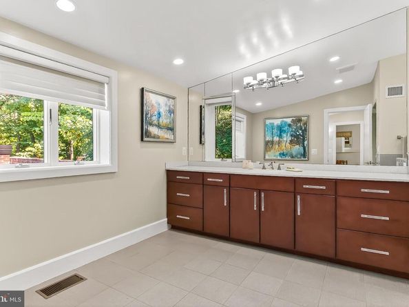 1753 Army Navy Drive, Arlington VA 22202