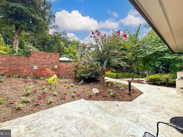 1753 Army Navy Drive, Arlington VA 22202