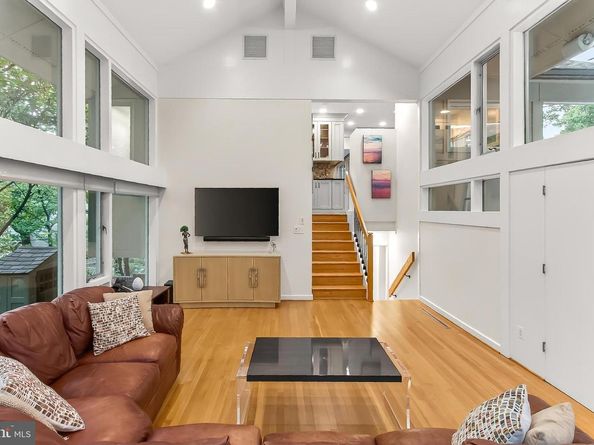 1753 Army Navy Drive, Arlington VA 22202