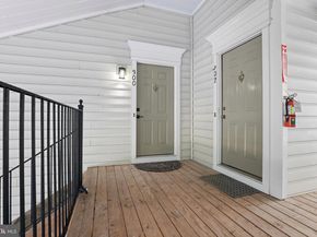 46895 Eaton Terrace 300, Sterling VA 20164