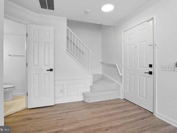 46895 Eaton Terrace 300, Sterling VA 20164