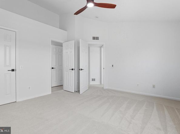 46895 Eaton Terrace 300, Sterling VA 20164