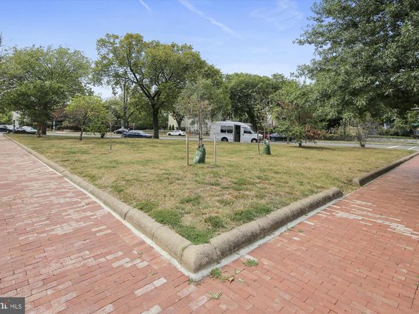 629 Acker Place NE, Washington DC 20002