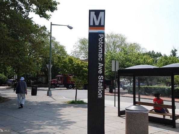 629 Acker Place NE, Washington DC 20002