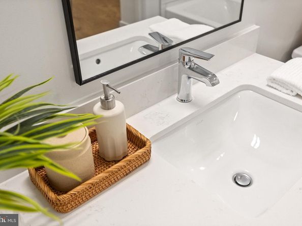 7175 12TH Street NW 305, Washington DC 20011