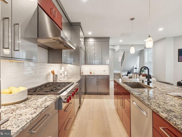 910 Spruce Street 10, Philadelphia PA 19107