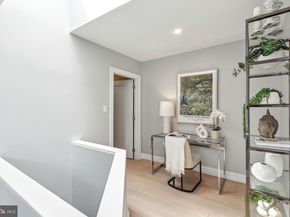 910 Spruce Street 10, Philadelphia PA 19107