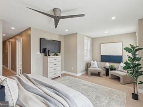 910 Spruce Street 10, Philadelphia PA 19107