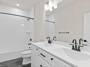 105 River Trail Circle 3, King Of Prussia PA 19406