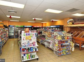 307 Yoakum Parkway 406, Alexandria VA 22304