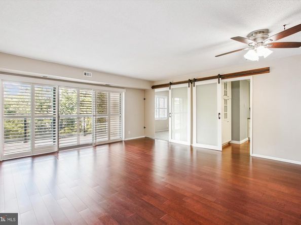 307 Yoakum Parkway 406, Alexandria VA 22304