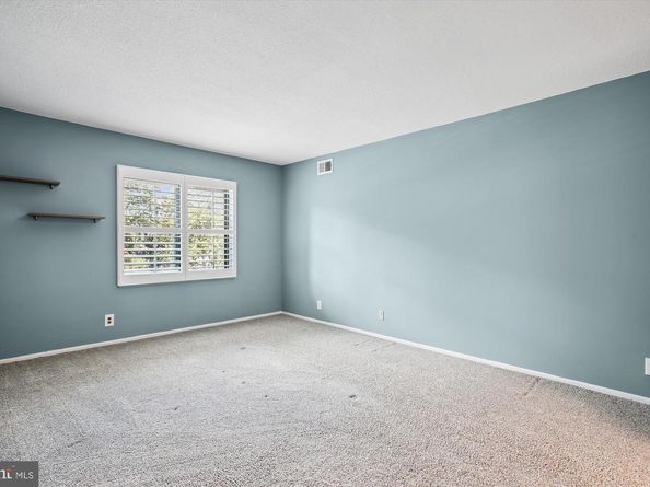 307 Yoakum Parkway 406, Alexandria VA 22304