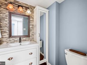 307 Yoakum Parkway 406, Alexandria VA 22304
