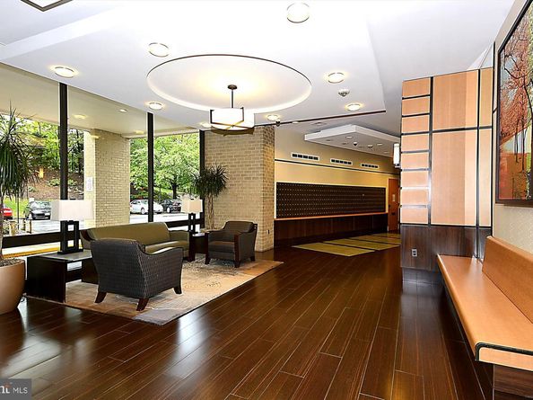 307 Yoakum Parkway 406, Alexandria VA 22304