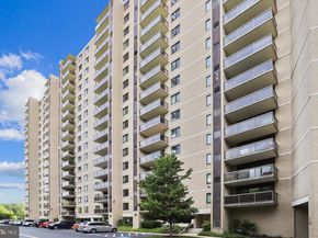 307 Yoakum Parkway 406, Alexandria VA 22304