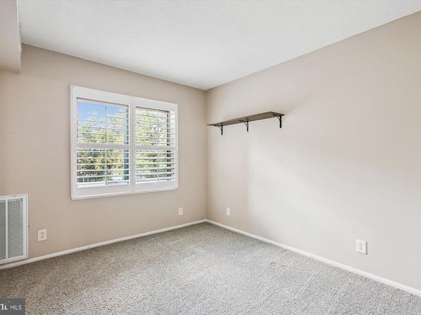 307 Yoakum Parkway 406, Alexandria VA 22304