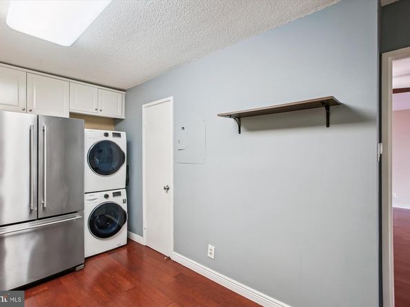 307 Yoakum Parkway 406, Alexandria VA 22304