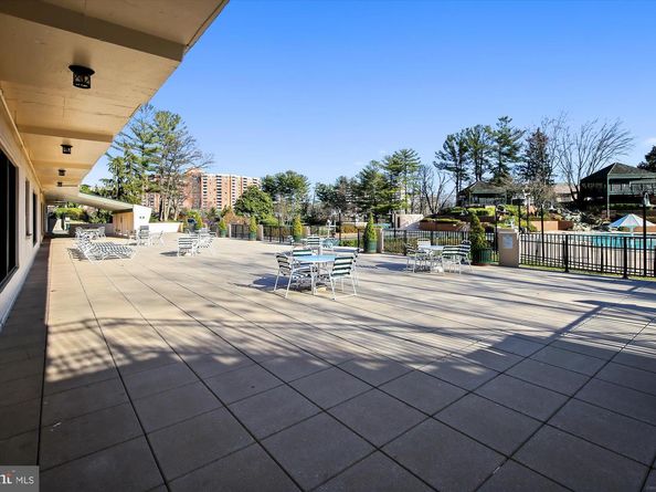 307 Yoakum Parkway 406, Alexandria VA 22304