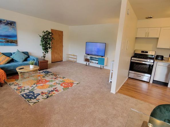 1501 S George Mason Drive S 23, Arlington VA 22204