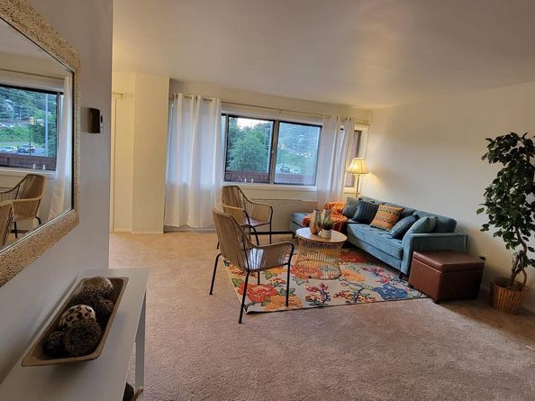1501 S George Mason Drive S 23, Arlington VA 22204
