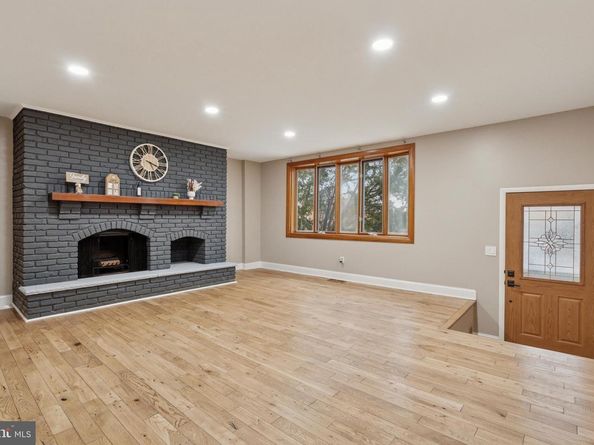 10216 Ambridge Place, Philadelphia PA 19114