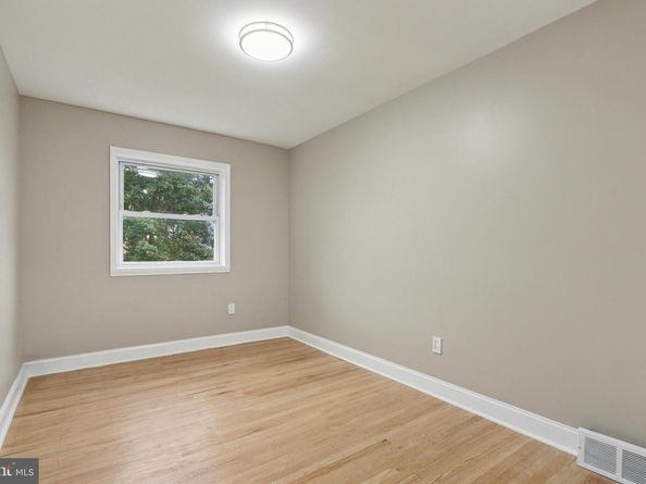 10216 Ambridge Place, Philadelphia PA 19114