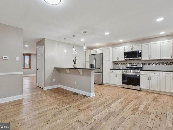 10216 Ambridge Place, Philadelphia PA 19114