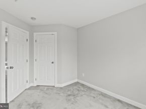 904 W Glebe Road, Alexandria VA 22305