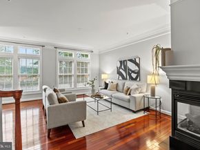 904 W Glebe Road, Alexandria VA 22305