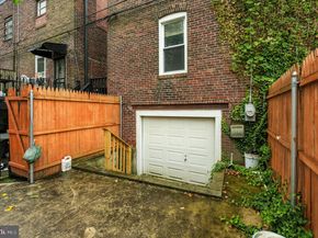 4079 Ford Road, Philadelphia PA 19131