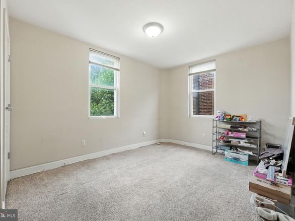 4079 Ford Road, Philadelphia PA 19131