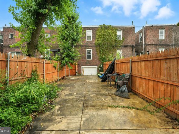 4079 Ford Road, Philadelphia PA 19131