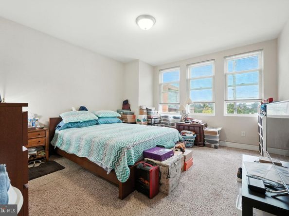 4079 Ford Road, Philadelphia PA 19131