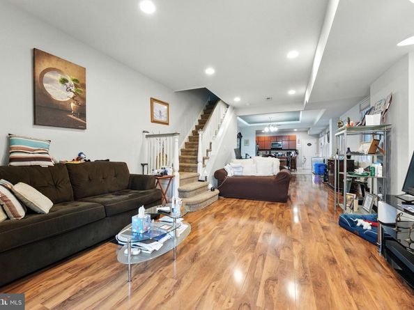 4079 Ford Road, Philadelphia PA 19131