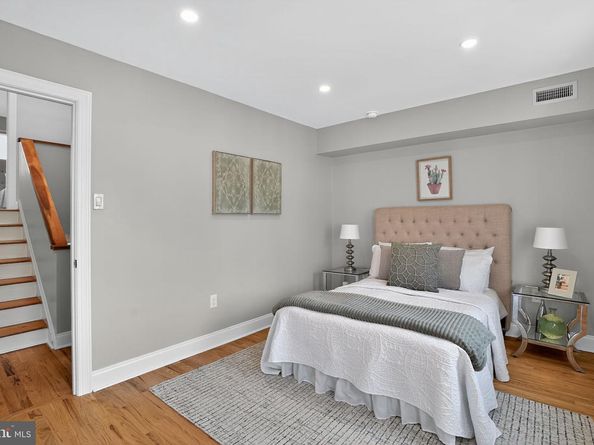 762 N Taylor Street, Philadelphia PA 19130