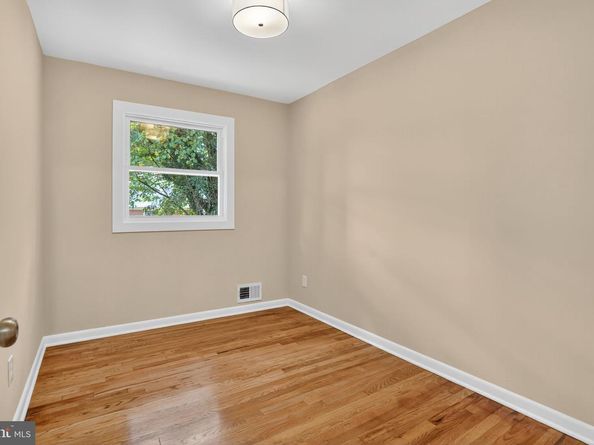 2501 36TH Place SE, Washington DC 20020