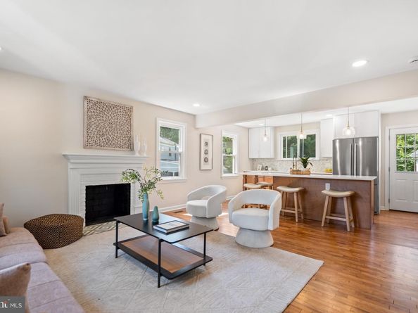 2108 Dinwiddie Street S, Arlington VA 22206
